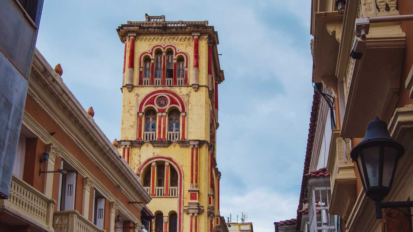 Las calles del Ciudad Vieja de Cartagena en un día soleado